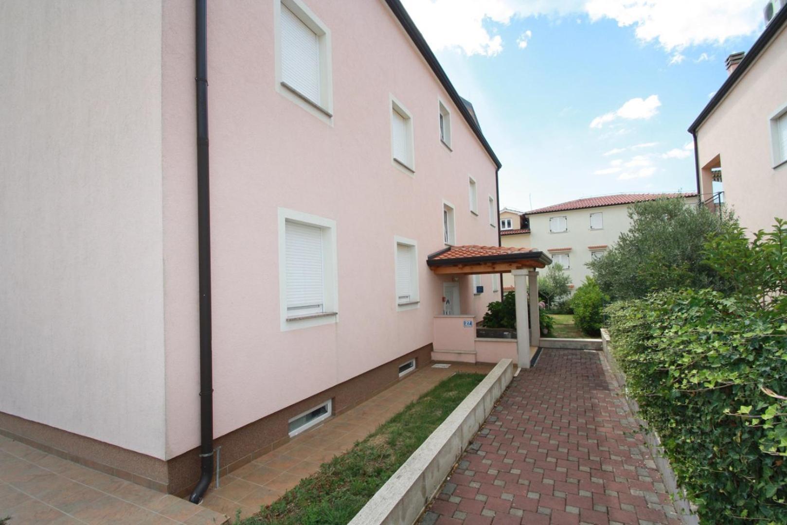 Apartment Mendikovic Пореч Екстериор снимка