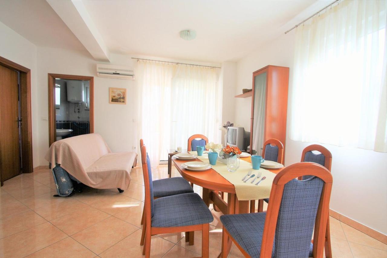Apartment Mendikovic Пореч Екстериор снимка